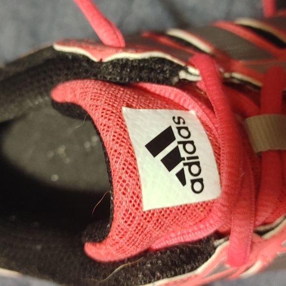 Size 8.5 Adidas sneakers. Pink - Picture 6 of 7